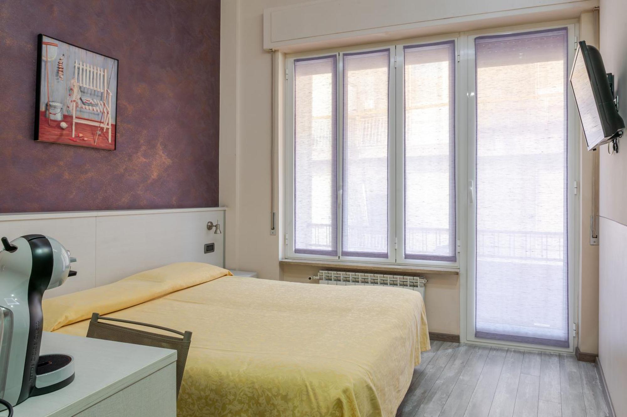 Hotel Posta - 3 Stars - Comfortable Stay In Вентимилья Экстерьер фото