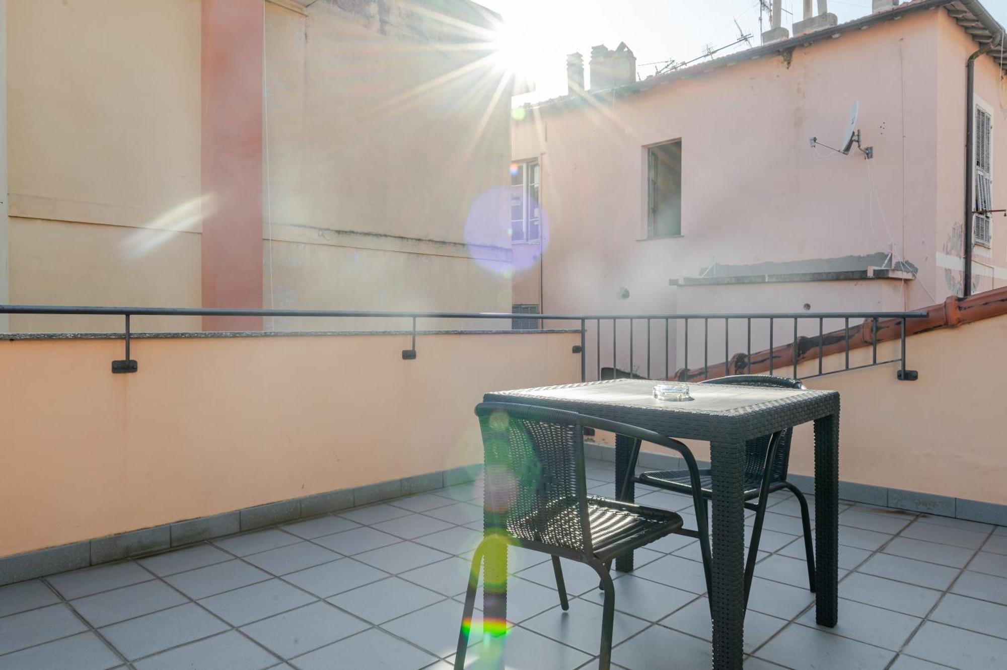 Hotel Posta - 3 Stars - Comfortable Stay In Вентимилья Экстерьер фото