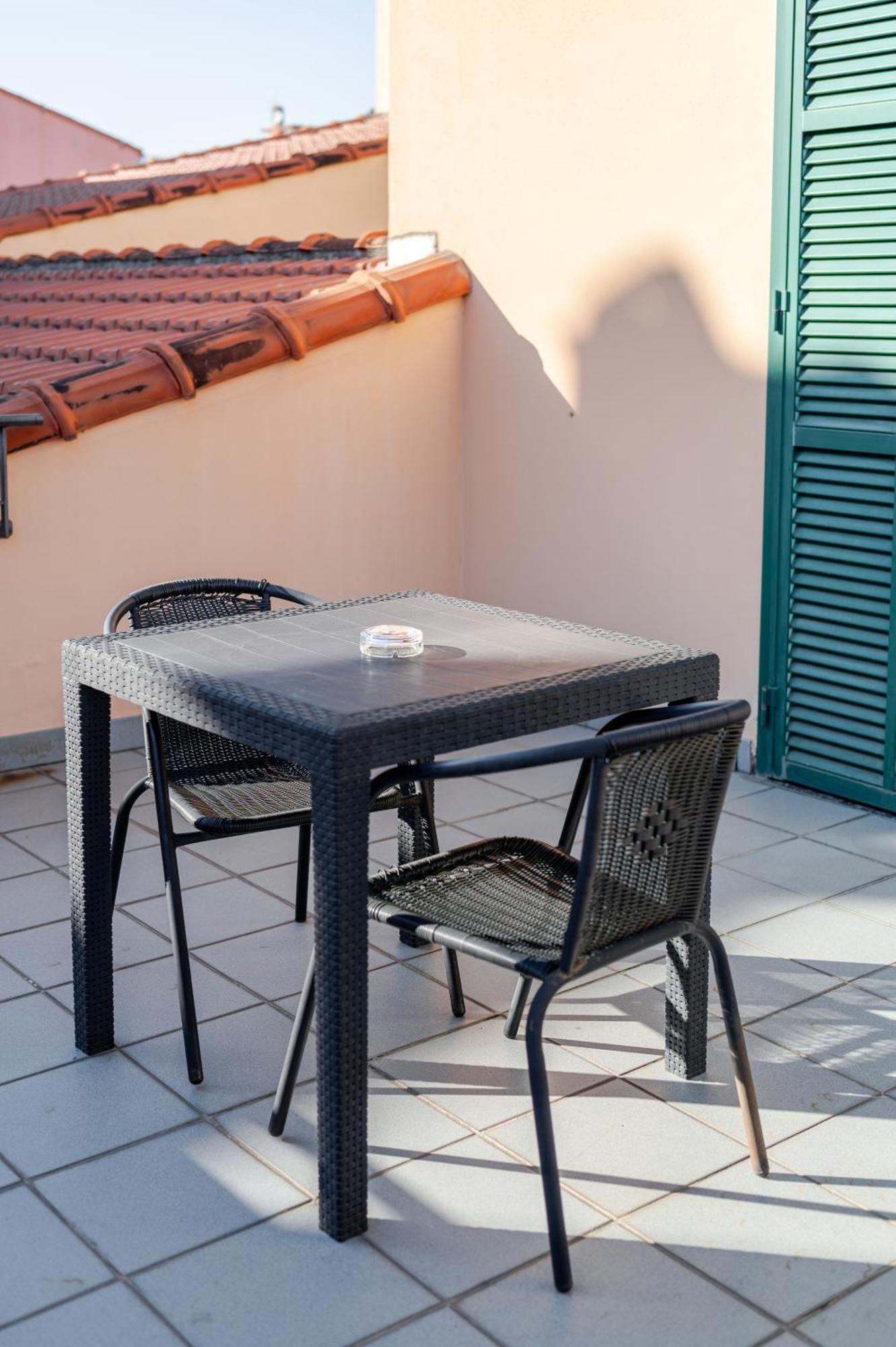 Hotel Posta - 3 Stars - Comfortable Stay In Вентимилья Экстерьер фото