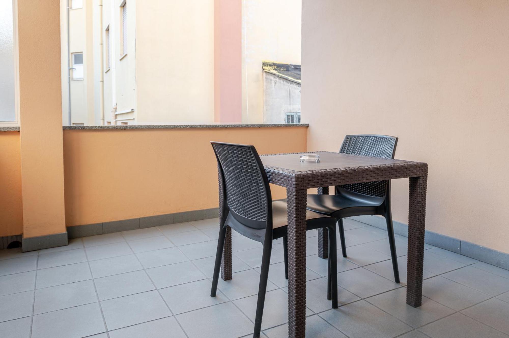Hotel Posta - 3 Stars - Comfortable Stay In Вентимилья Экстерьер фото