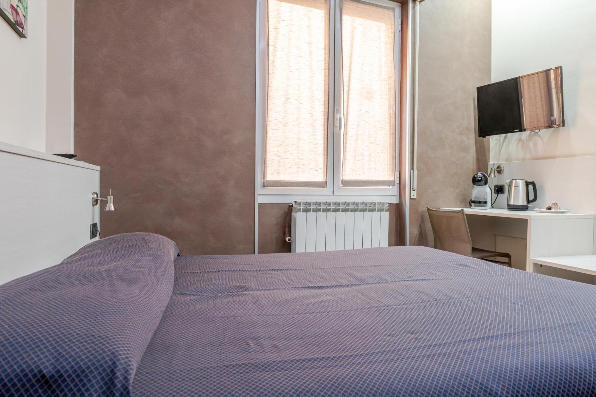 Hotel Posta - 3 Stars - Comfortable Stay In Вентимилья Экстерьер фото