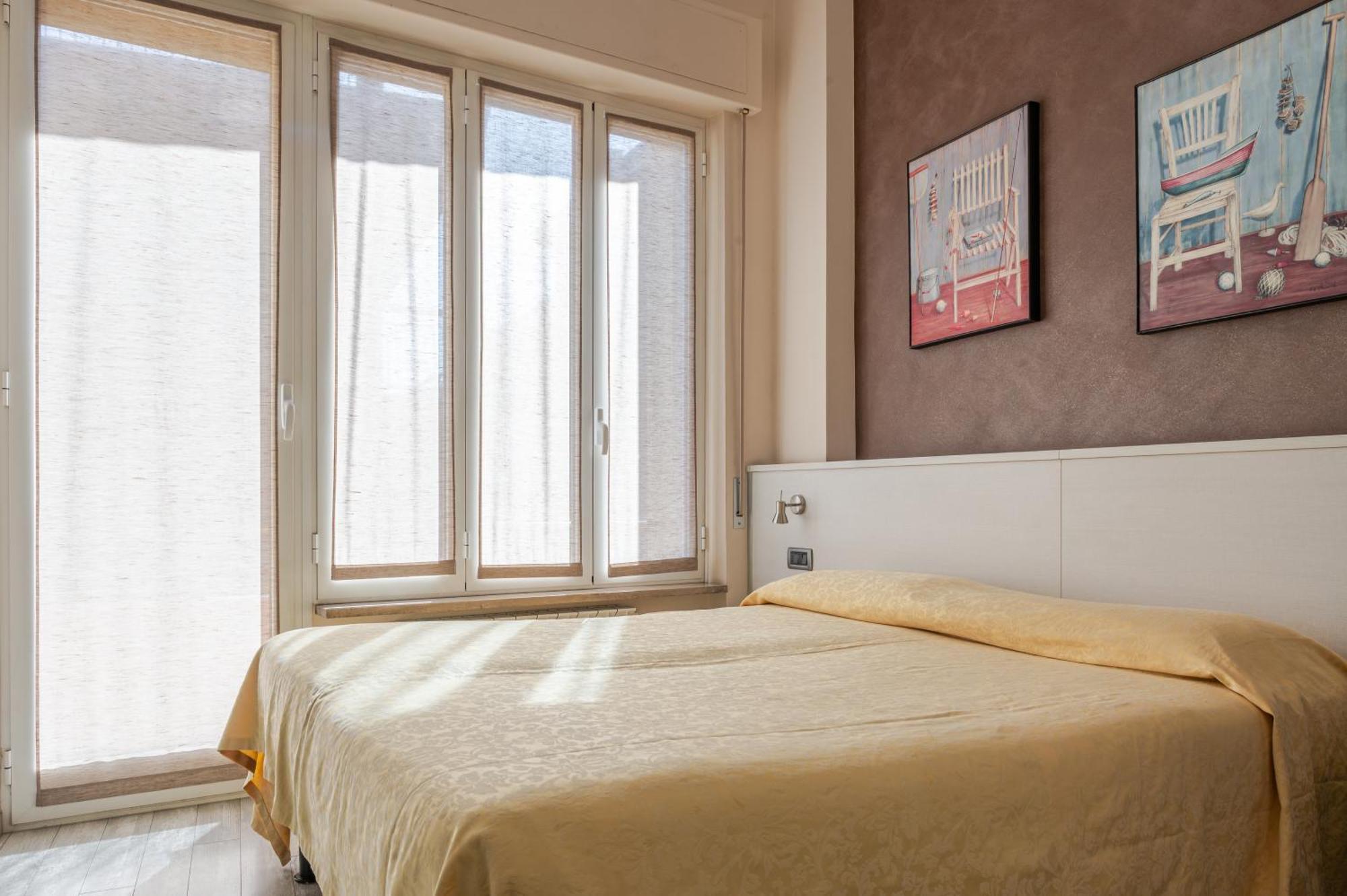 Hotel Posta - 3 Stars - Comfortable Stay In Вентимилья Экстерьер фото