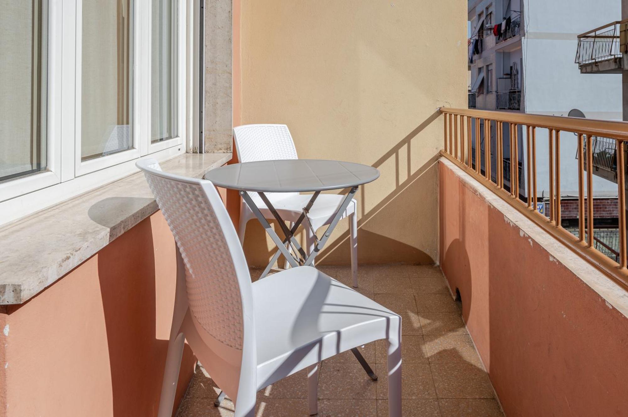 Hotel Posta - 3 Stars - Comfortable Stay In Вентимилья Экстерьер фото