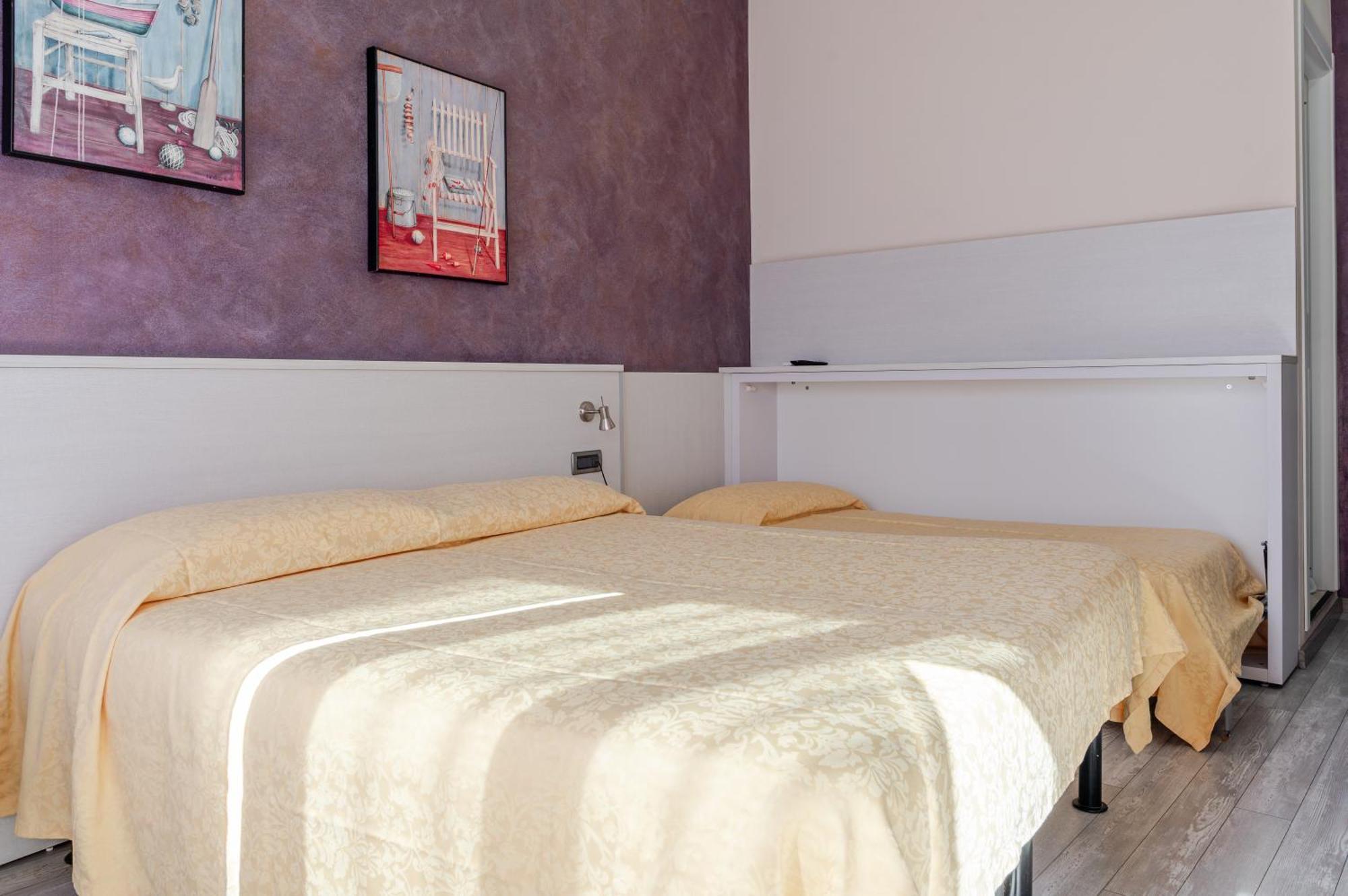 Hotel Posta - 3 Stars - Comfortable Stay In Вентимилья Экстерьер фото